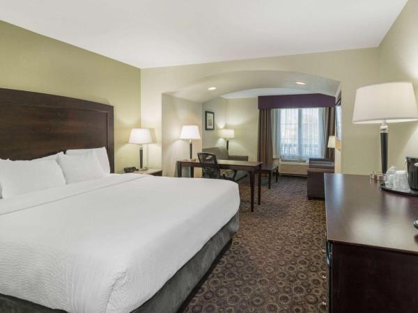 La Quinta by Wyndham Las Vegas Airport South : photo 4 de la chambre suite 1 chambre lit king-size avec canapé-lit - non-fumeurs