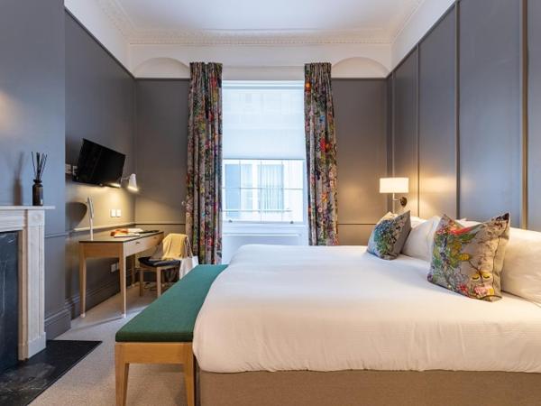 The Goodenough Hotel London : photo 2 de la chambre chambre lit king-size supérieure - vue sur cour