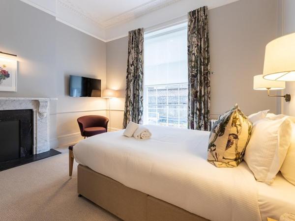 The Goodenough Hotel London : photo 1 de la chambre chambre lit king-size supérieure - vue sur cour