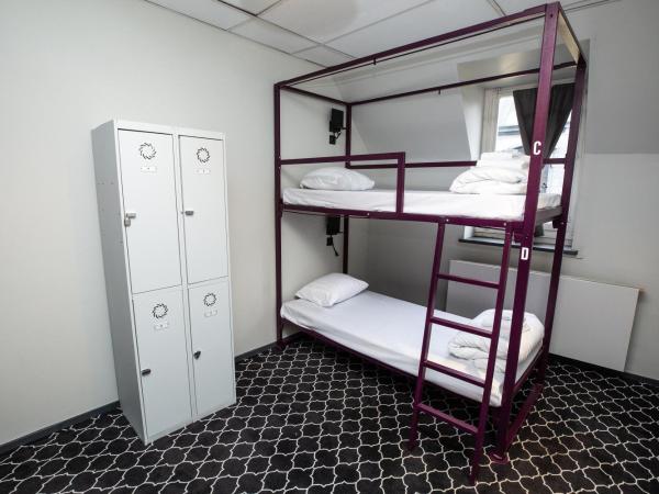 Safestay Brussels Grand Place : photo 1 de la chambre lit dans dortoir mixte de 8 lits avec salle de bains privative