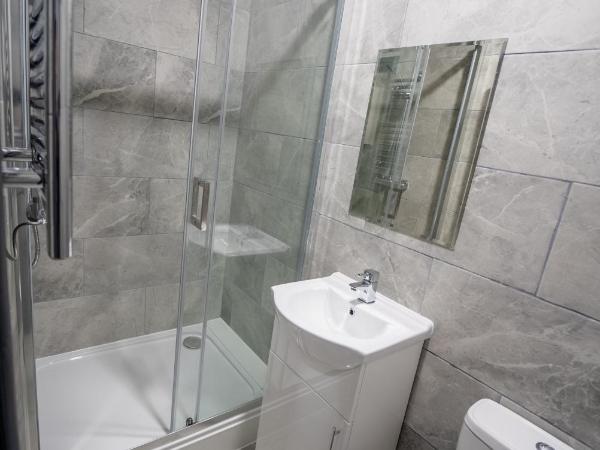 FREE PARKING Cosy Studios close to city and QE and UOB! : photo 10 de la chambre studio