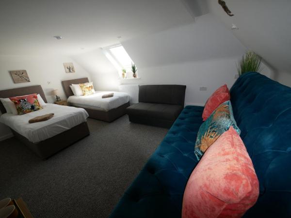 The Gather Inn : photo 2 de la chambre family room with en-suite and sea view