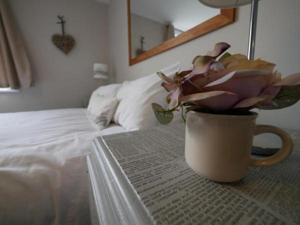 The Gather Inn : photo 6 de la chambre chambre triple standard - vue sur mer