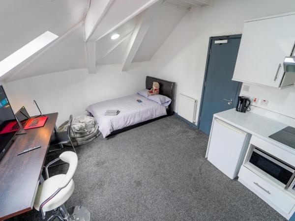 STAY SA Equipped Studios 10 mins from City centre and next to UOB! : photo 3 de la chambre studio deluxe