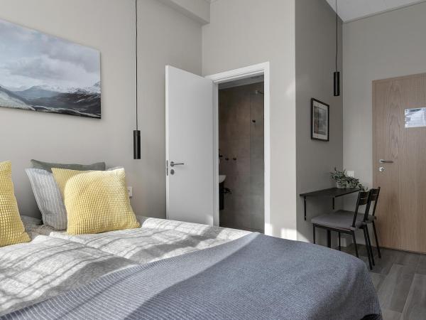 NN Urban Guesthouse : photo 5 de la chambre chambre double avec salle de bains privative