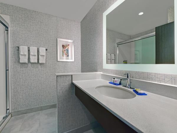 Holiday Inn Express & Suites Memorial - CityCentre, an IHG Hotel : photo 2 de la chambre chambre standard