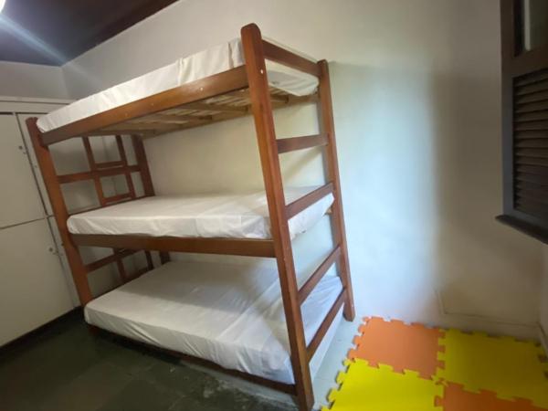 pousada vida de Búzios recanto : photo 4 de la chambre lit simple dans dortoir pour femmes
