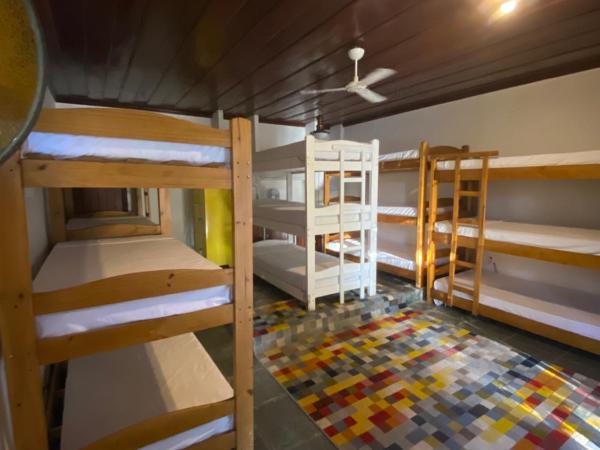 pousada vida de Búzios recanto : photo 4 de la chambre lit simple dans dortoir pour hommes