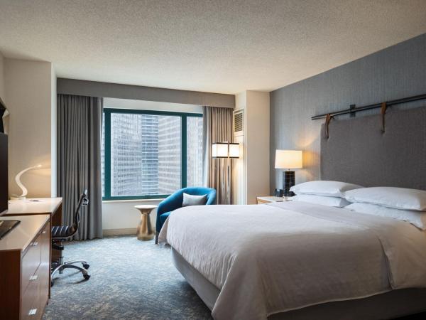 Sheraton Grand Chicago Riverwalk : photo 4 de la chambre chambre lit king-size de luxe - vue sur rivière