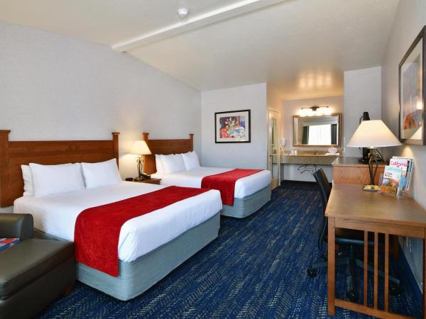 Lamplighter Inn & Suites at SDSU : photo 2 de la chambre chambre avec 2 grands lits queen-size