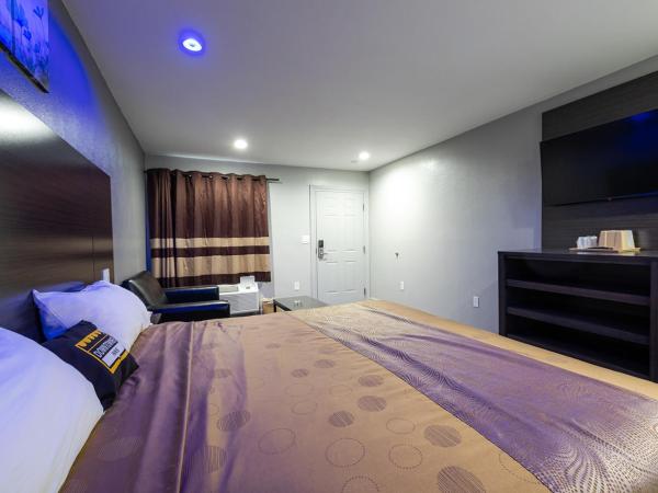 Downtowner Inns - Houston Downtown & Convention Center : photo 7 de la chambre chambre lit king-size
