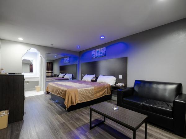 Downtowner Inns - Houston Downtown & Convention Center : photo 9 de la chambre chambre lit king-size