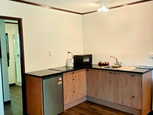 Half Moon Bay Motel : photo 7 de la chambre appartement standard