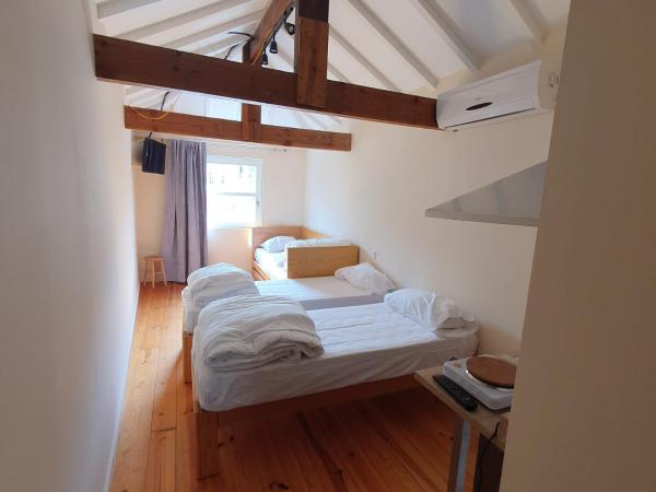 CATS Porto Hostel : photo 3 de la chambre chambre familiale - bâtiment annexe