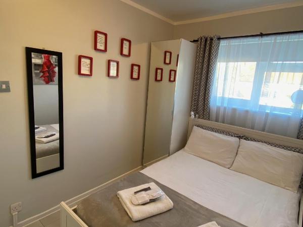 Comfortable rooms in the house : photo 3 de la chambre chambre double avec salle de bains privative extérieure