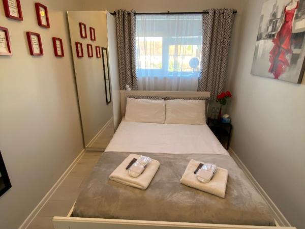 Comfortable rooms in the house : photo 6 de la chambre chambre double avec salle de bains privative extérieure