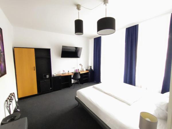 Les Nations : photo 6 de la chambre chambre double confort avec balcon