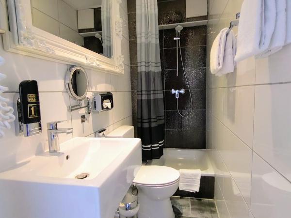 Les Nations : photo 3 de la chambre chambre simple confort avec balcon