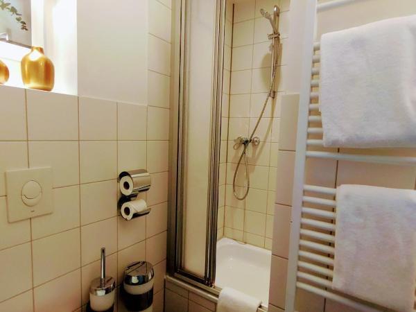 Les Nations : photo 7 de la chambre chambre simple Économique