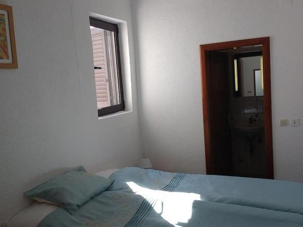 Apartments and rooms by the sea Stara Novalja, Pag - 6303 : photo 8 de la chambre appartement 2 chambres avec terrasse et vue sur la mer