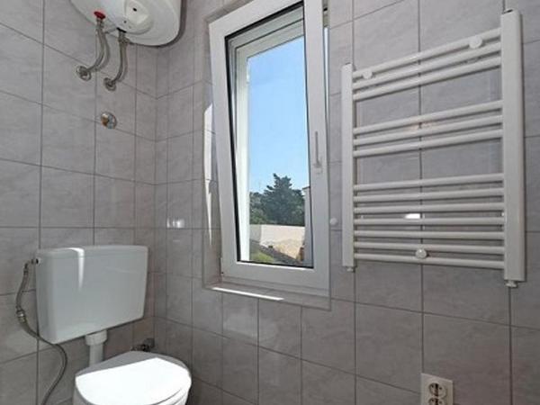 Apartments and rooms by the sea Stara Novalja, Pag - 6303 : photo 5 de la chambre chambre double avec balcon - vue sur mer