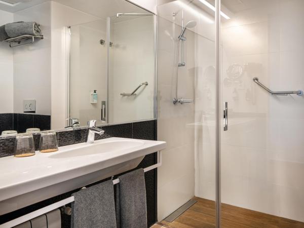 INNSiDE by Meliá Costablanca - Adults recommended : photo 6 de la chambre chambre innside - vue latérale sur mer