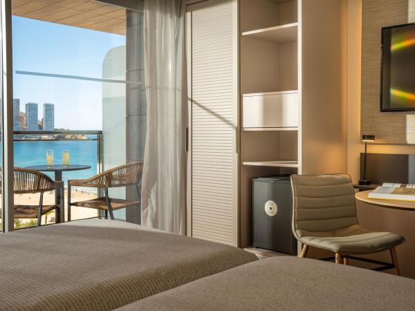 INNSiDE by Meliá Costablanca - Adults recommended : photo 2 de la chambre chambre innside - vue latérale sur mer