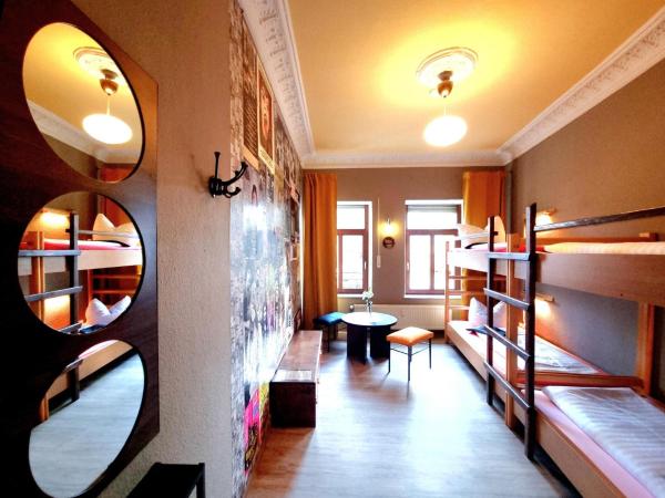 Hostel Lollis Homestay Dresden : photo 1 de la chambre lit dans dortoir de 8 lits 