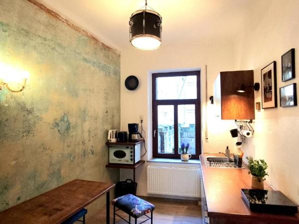 Hostel Lollis Homestay Dresden : photo 2 de la chambre lit dans dortoir de 8 lits