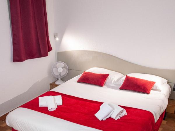 Marina Hôtel Club : photo 3 de la chambre chambre double avec climatisation - accessible aux personnes à mobilité réduite