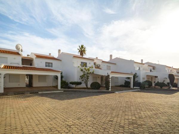 Oura Parque Apartamentos Turisticos : photo 7 de la chambre appartement 1 chambre - vue sur piscine