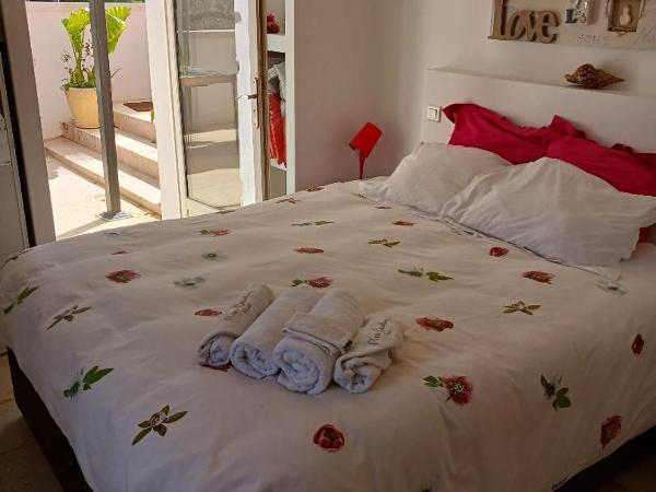 Bois Joli : photo 1 de la chambre chambre double avec salle de bains privative