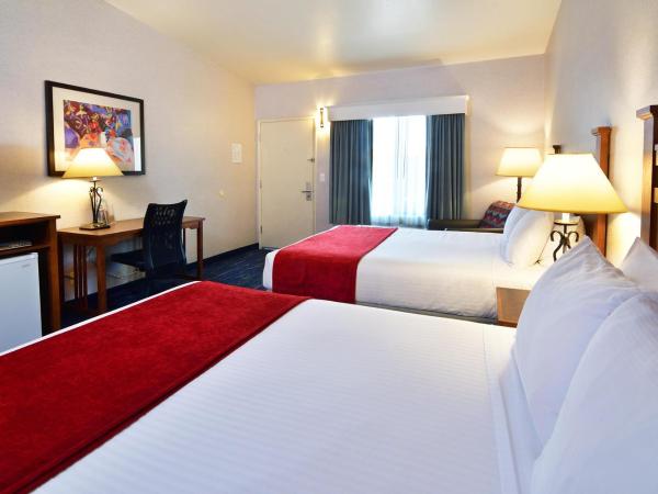 Lamplighter Inn & Suites at SDSU : photo 4 de la chambre chambre avec 2 grands lits queen-size 