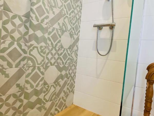 Hôtel La Villa Patricia - Charme et Tradition : photo 9 de la chambre suite deluxe - vue sur mer