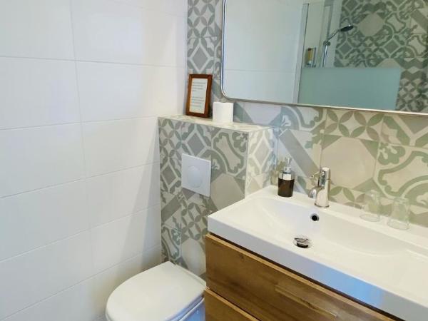 Hôtel La Villa Patricia - Charme et Tradition : photo 8 de la chambre suite deluxe - vue sur mer