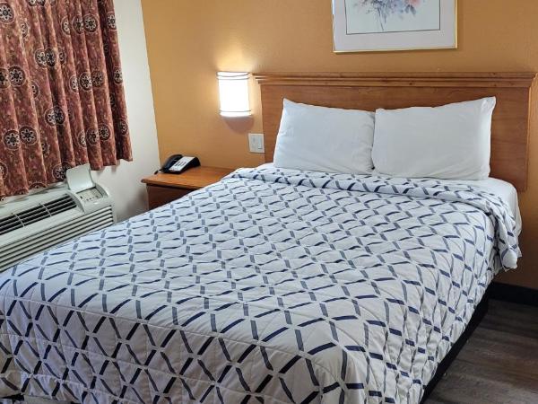 Harvey's Motel SDSU La Mesa San Diego : photo 4 de la chambre chambre standard lit queen-size