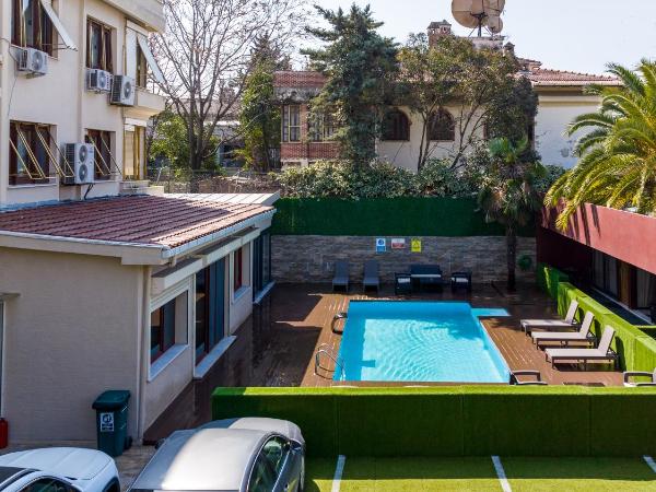 BayMari Suites Plus Florya : photo 2 de la chambre appartement 3 chambres de luxe avec terrasse - vue sur piscine