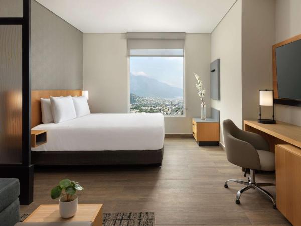 Hyatt Place Monterrey Valle : photo 2 de la chambre chambre lit king-size avec canapé-lit