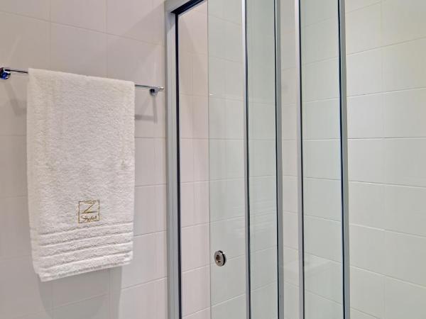 Z Inn Ioannina : photo 7 de la chambre chambre double supérieure avec balcon