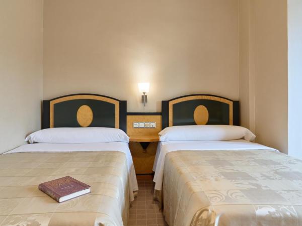 Hotel Macià Cóndor : photo 3 de la chambre chambre double ou lits jumeaux