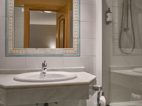 Hotel Macià Cóndor : photo 6 de la chambre chambre lit queen-size