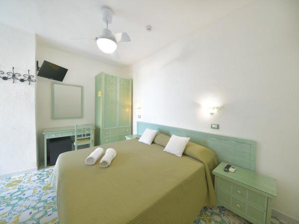 Hotel Parco Cartaromana : photo 3 de la chambre chambre double ou lits jumeaux classique