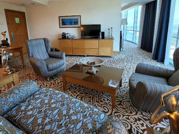 Wyndham Grand Izmir Ozdilek Thermal & Spa : photo 2 de la chambre suite junior non-fumeurs - vue sur mer