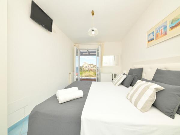 Hotel Parco Cartaromana : photo 4 de la chambre chambre double - vue sur mer