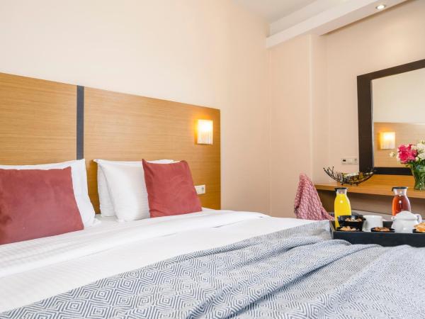 Hotel Lefkas : photo 6 de la chambre suite familiale 2 chambres avec vue sur mer