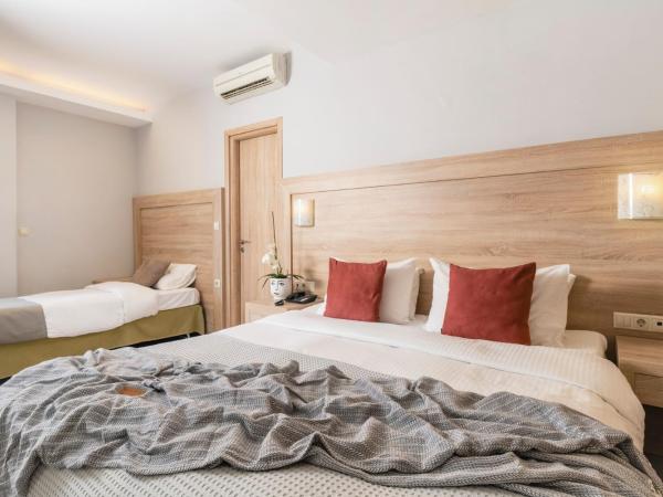 Hotel Lefkas : photo 2 de la chambre chambre triple - vue sur ville