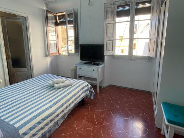 P&R hostals Can Tort : photo 4 de la chambre chambre double avec salle de bains privative