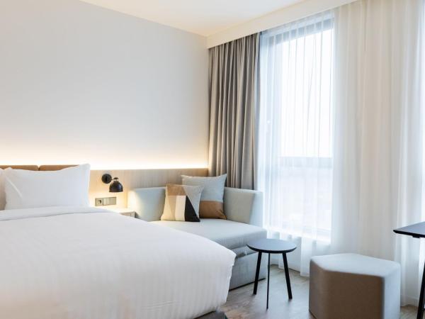 Residence Inn by Marriott Dortmund City : photo 7 de la chambre studio lit queen-size avec canapé-lit