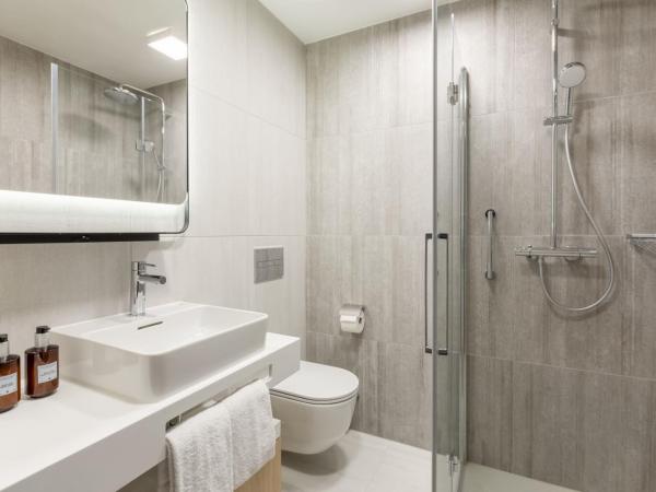 Residence Inn by Marriott Dortmund City : photo 9 de la chambre studio lit queen-size avec canapé-lit