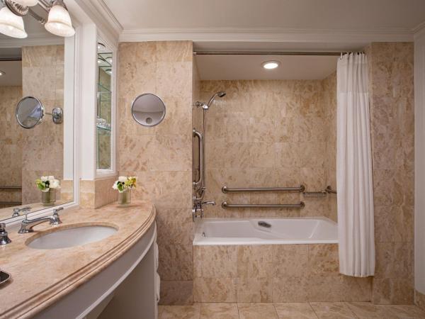 The Ritz-Carlton New York, Central Park : photo 2 de la chambre chambre lit king-size - vue sur avenue